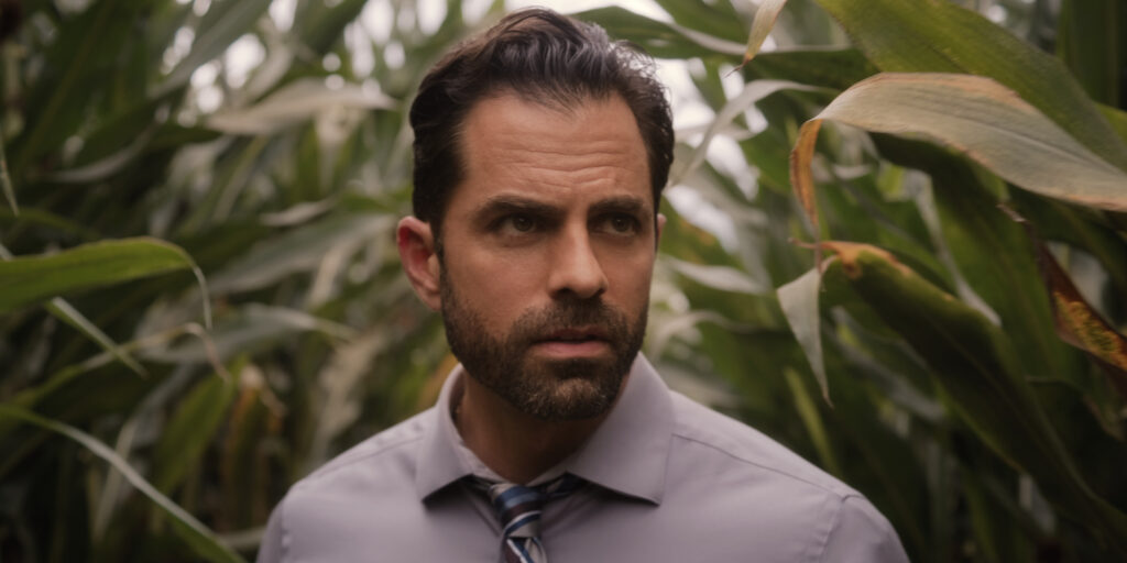 Devil in Ohio. Gerardo Celasco as Detective Lopez in episode 102 of Devil in Ohio. Cr. Courtesy of Netflix © 2022