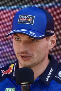 Max_Verstappen_at_the_Red_Bull_Fan_Zone_–_Crown_Riverwalk,_Melbourne_(028A7659)_-_cropped